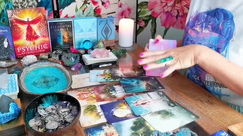 LIBRA - "2025 - WHAT TO EXPECT!!" YEARLY READING 2025