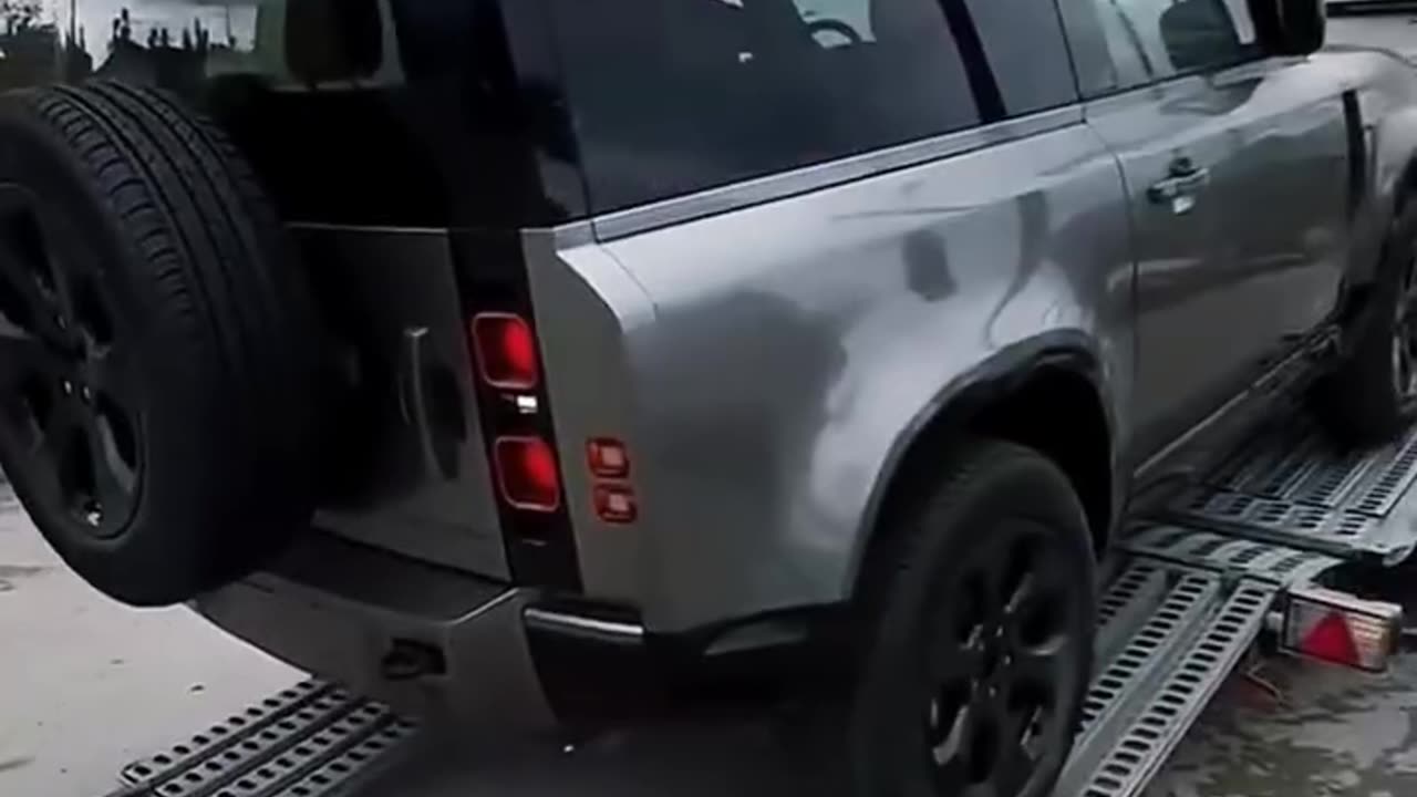 Epic Land Rover Unloading from Trailer | Thrilling Car Shipping!