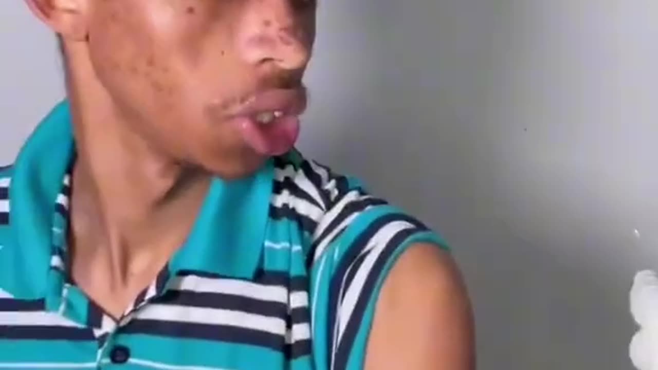 When you're about to get an syringe for the first time 😂😂