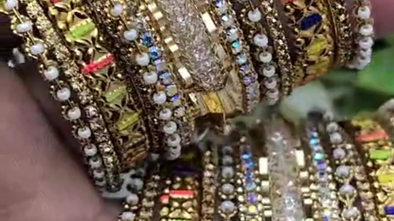 BANGLES