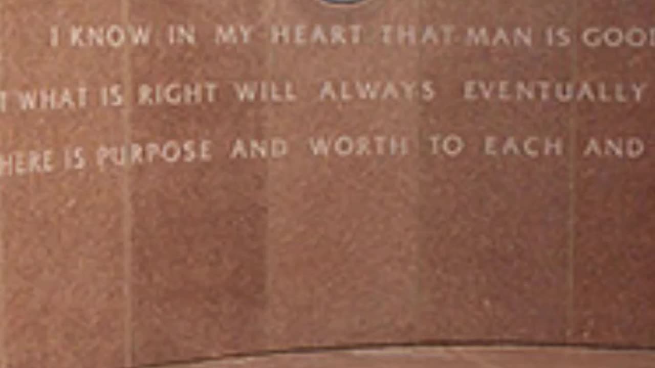 FAMOUS GRAVES - VOL. 387: RONALD REAGAN