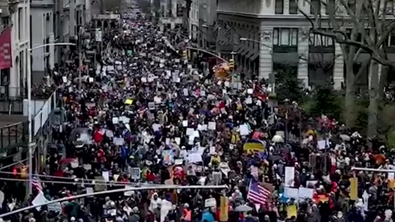Protesters tee off against Trump and Musk in “Hands Off!” rallies across the U.S.
