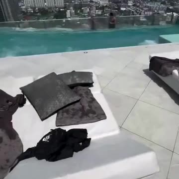 violent earthquake in Bangkok