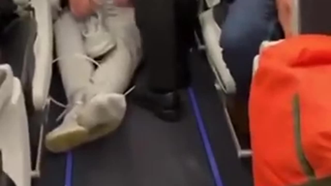 White Dude Beaten Up On A Plane