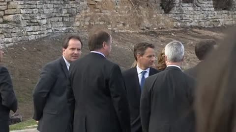 Watch Alex Jones Warn You About The New World Order Years Ago in These Vintage Films
