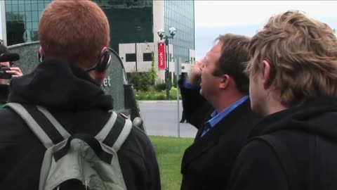 Watch Alex Jones Warn You About The New World Order Years Ago in These Vintage Films