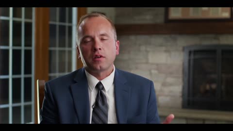 Watch Alex Jones Warn You About The New World Order Years Ago in These Vintage Films