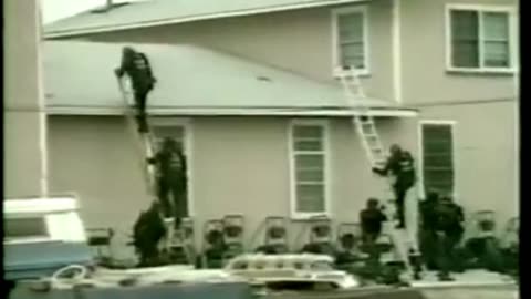 Watch Alex Jones Warn You About The New World Order Years Ago in These Vintage Films