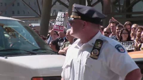 Watch Alex Jones Warn You About The New World Order Years Ago in These Vintage Films