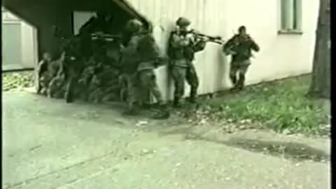 Watch Alex Jones Warn You About The New World Order Years Ago in These Vintage Films