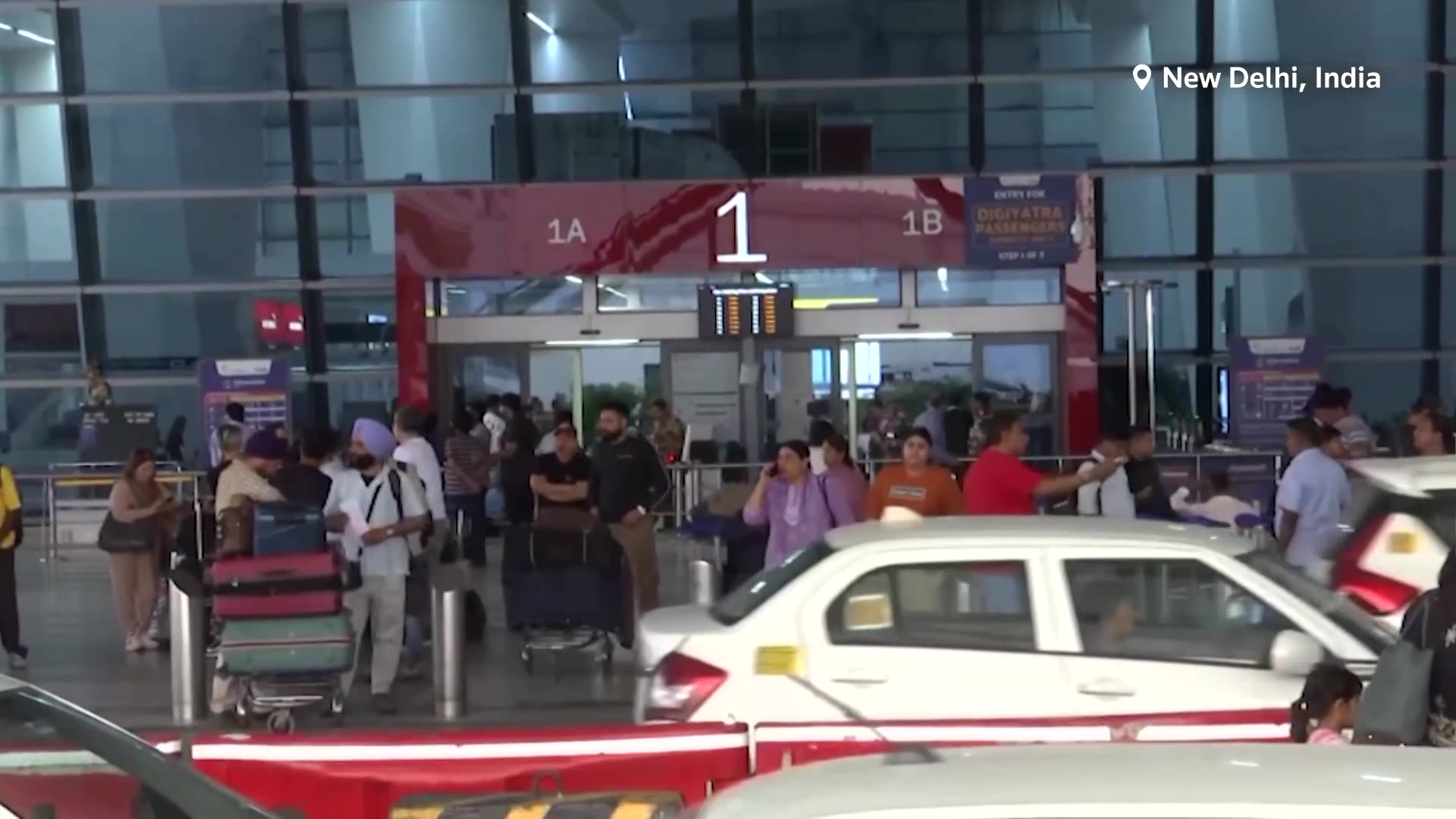 Airlines re-route, cancel flights due to India-Pakistan fighting