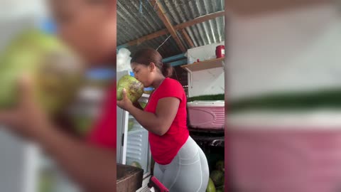 The coconut queen girl