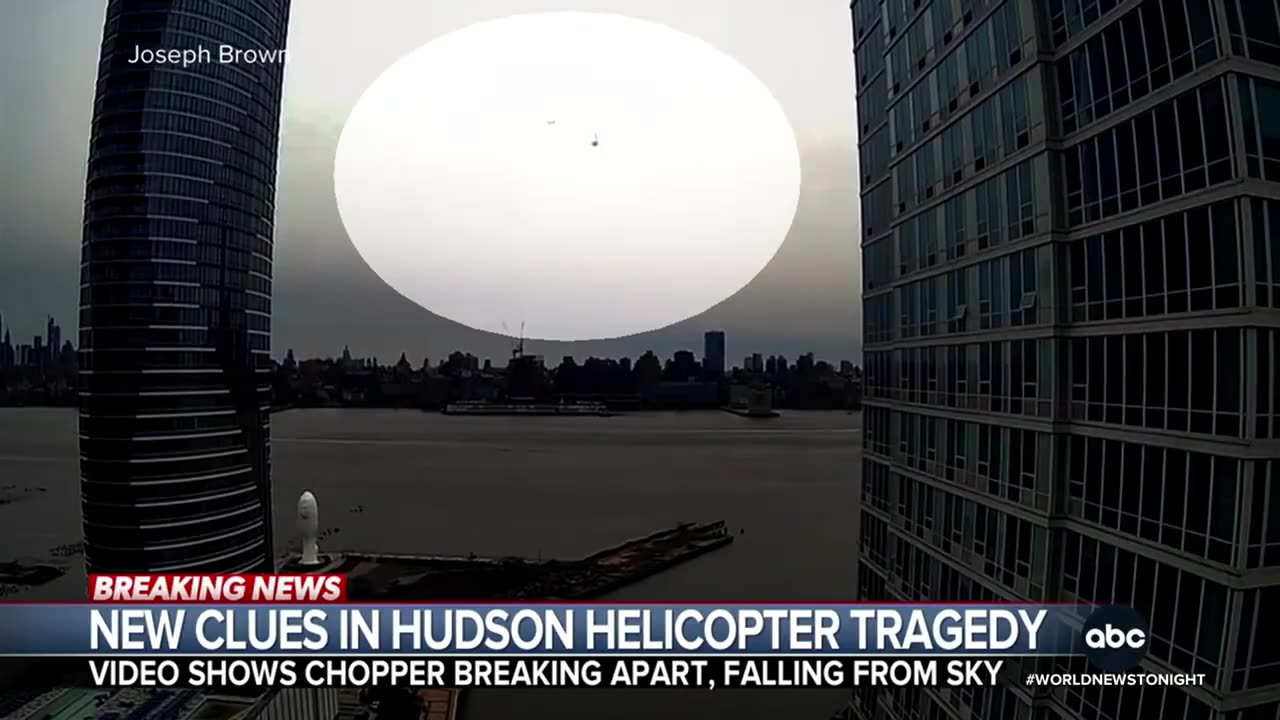 Helicopter broke apart before falling from sky into Hudson River