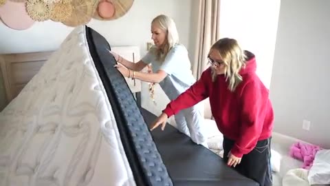 MY TEEN DAUGHTERS DREAM ROOM MAKEOVER!!