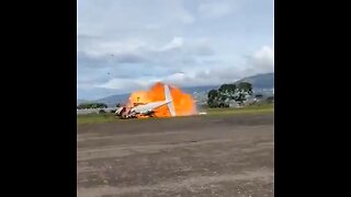 Mueren dos tripulantes al estrellarse una avioneta en Venezuela