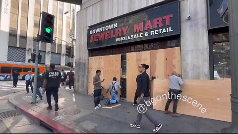 Businesses boarding up in LA. more violent protests are scheduled for this weekend