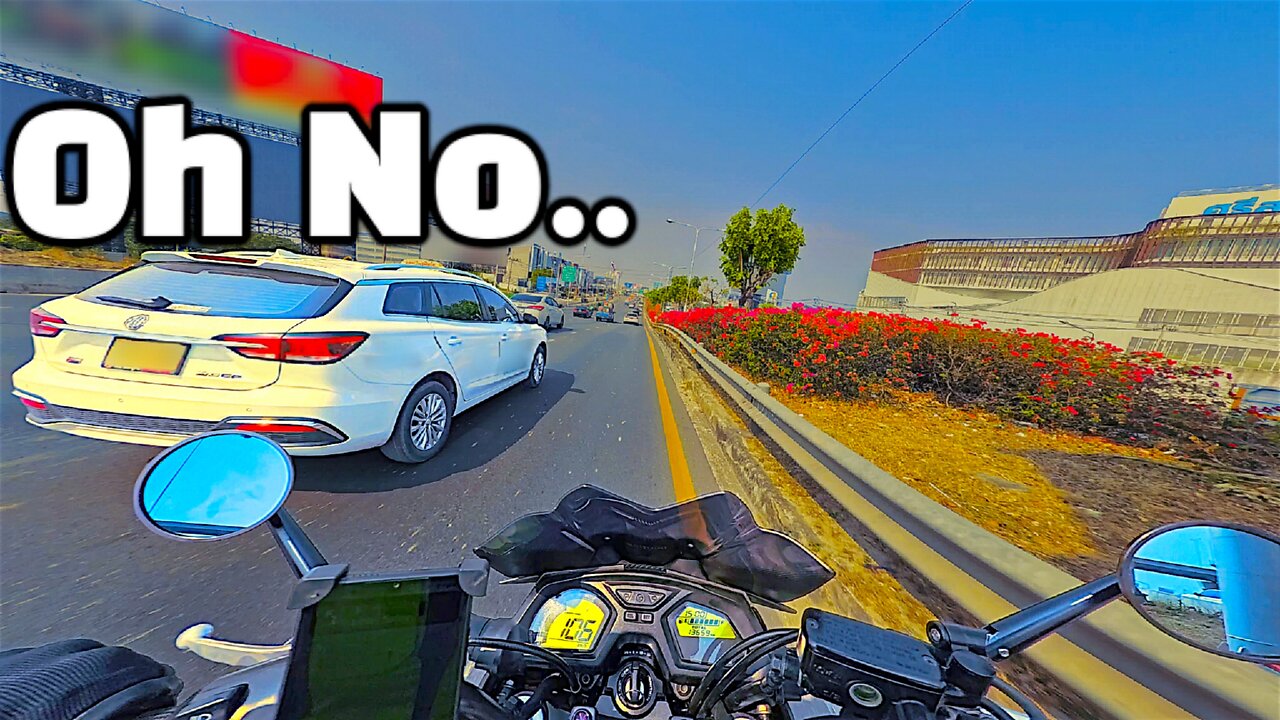 Honda CB 650F weaving trough Traffic FAST ⚠️ close calls! RAW Sound 4K POV by Combastaboyy