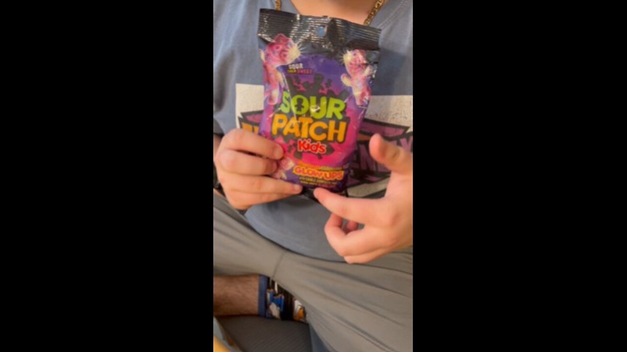 Sour Patch Kids Glow UPS Strawberry Watermelon