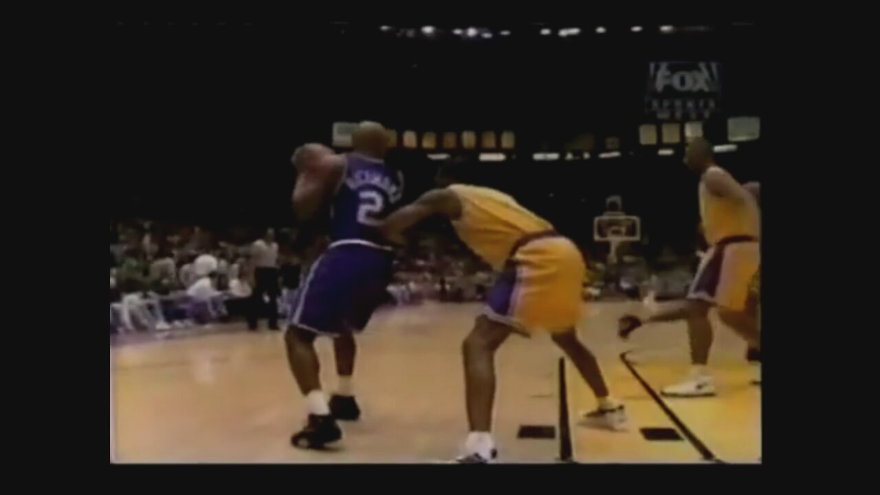 Mitch Richmond 33 Points @ Lakers, 1996-97.