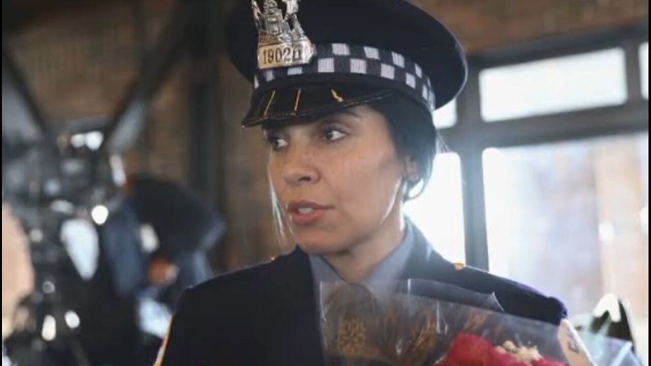 Chicago police officer Krystal Rivera shot and killed in Chatham shooting