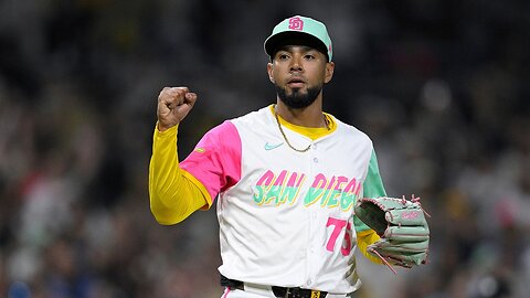 Robert Suárez llegó a 28 rescates en la temporada
