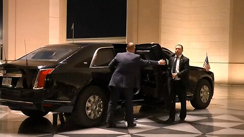 Trump greets officials, dignitaries at Qatar's Lusail Palace
