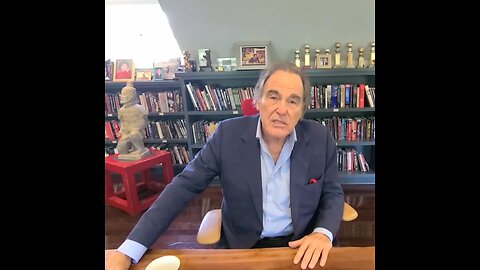 Oliver Stone celebra el 20 aniversario de RT con un mensaje especial