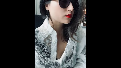很有灵动感的一副G耳环吊饰， 你们爱了吗？ 🥰🥰🥰 大家别忘了看直播哦 🥰🥰🥰