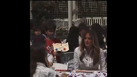 FIRST LADY MALANIA TRUMP💖🇺🇸💃🏛️🌸ATTENDS WORK DAY EVENT AT THE WHITE HOUSE🇺🇸🚸🌷🏛️🩷