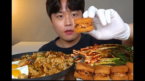 Iron pot bibimbap, scallion kimchi, late night poisoning can't stand it # scallion kimchi