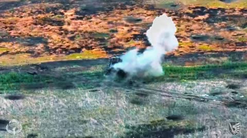 Ukrainian Paratroopers Shredding Russian Tanks, APCs and More