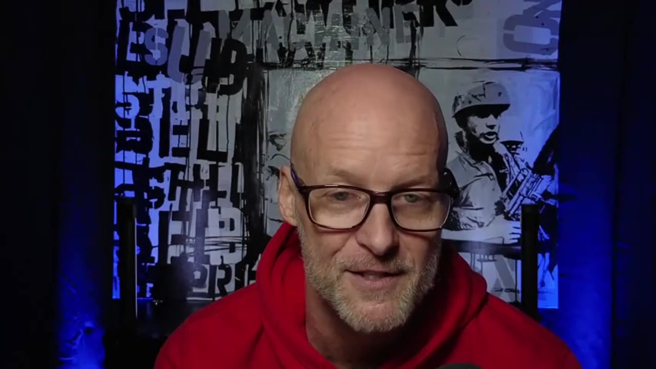 Алекс Джонс Баннед шоу (1)