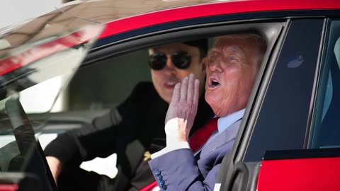 “Trump & Elon Musk Reveal Cybertruck at the White House – A Game Changing Alliance #usanews #trump