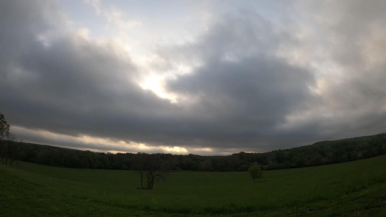 Sun ☁ Rise 4 28 25 65f/18c
