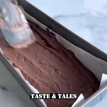 Warm, gooey, and chocolatey — my favorite loaf ever! 🤎🍌 | @ London Life