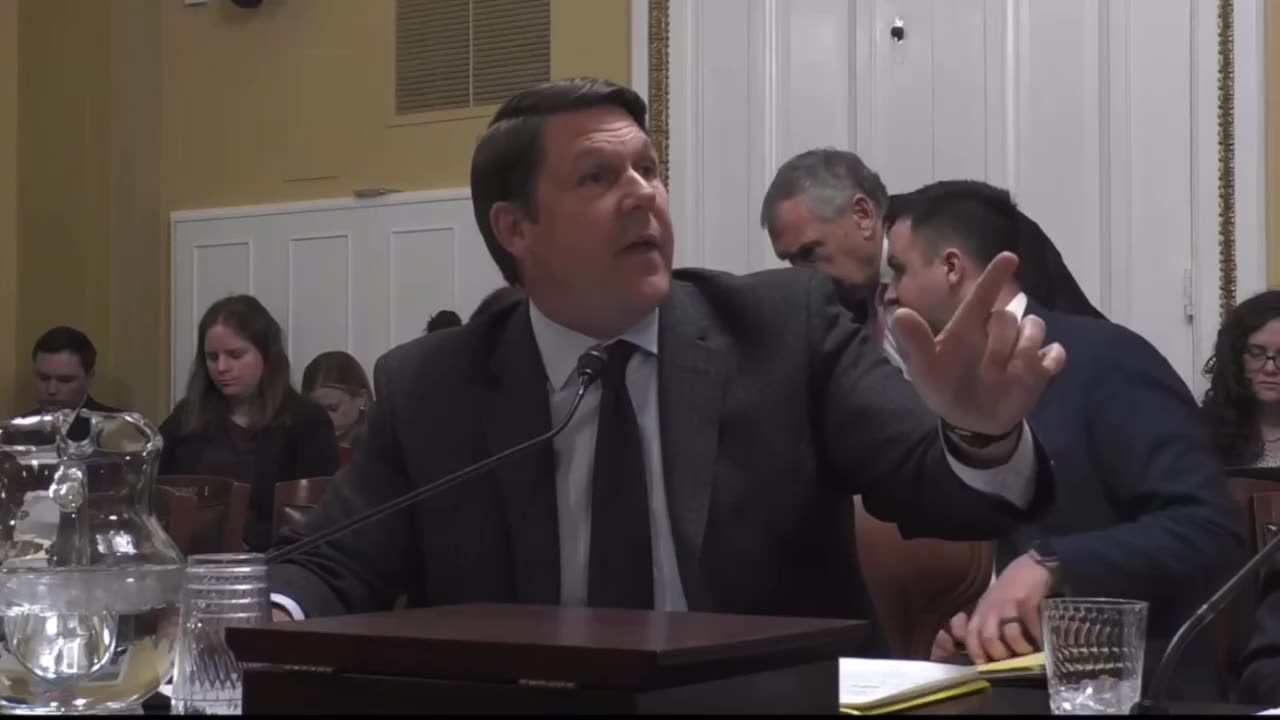 Republican stammers while pushing for budget he called 'unserious' and 'disappointing'