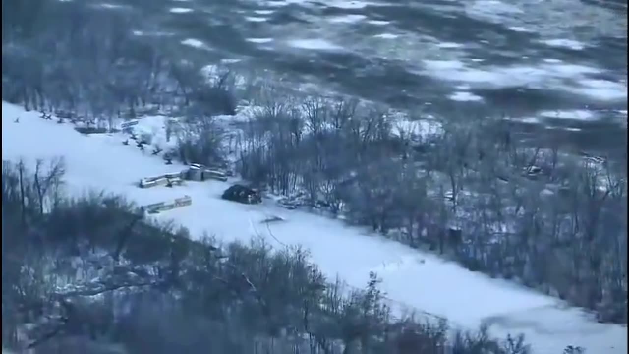 Ukrainians Humvee Avoiding Russian Drones While Evacuating Wounded