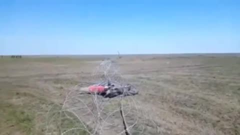😡 The Russians are training to storm Ukrainian positions on motorcycles