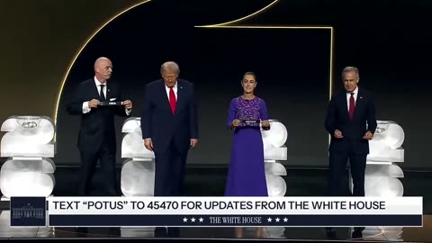 Trump khiến toàn bộ khán phòng hòa nhạc tại lễ bốc thăm World Cup FIFA cười nghiêng ngả