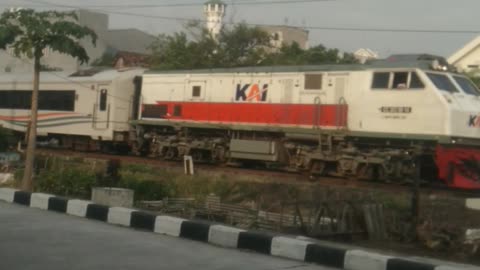 Get on board, we move