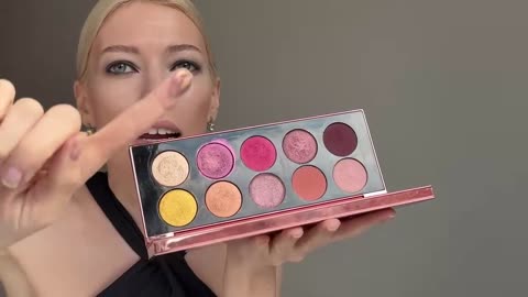 Black Smokey Eye Tutorial (3 Techniques) P21