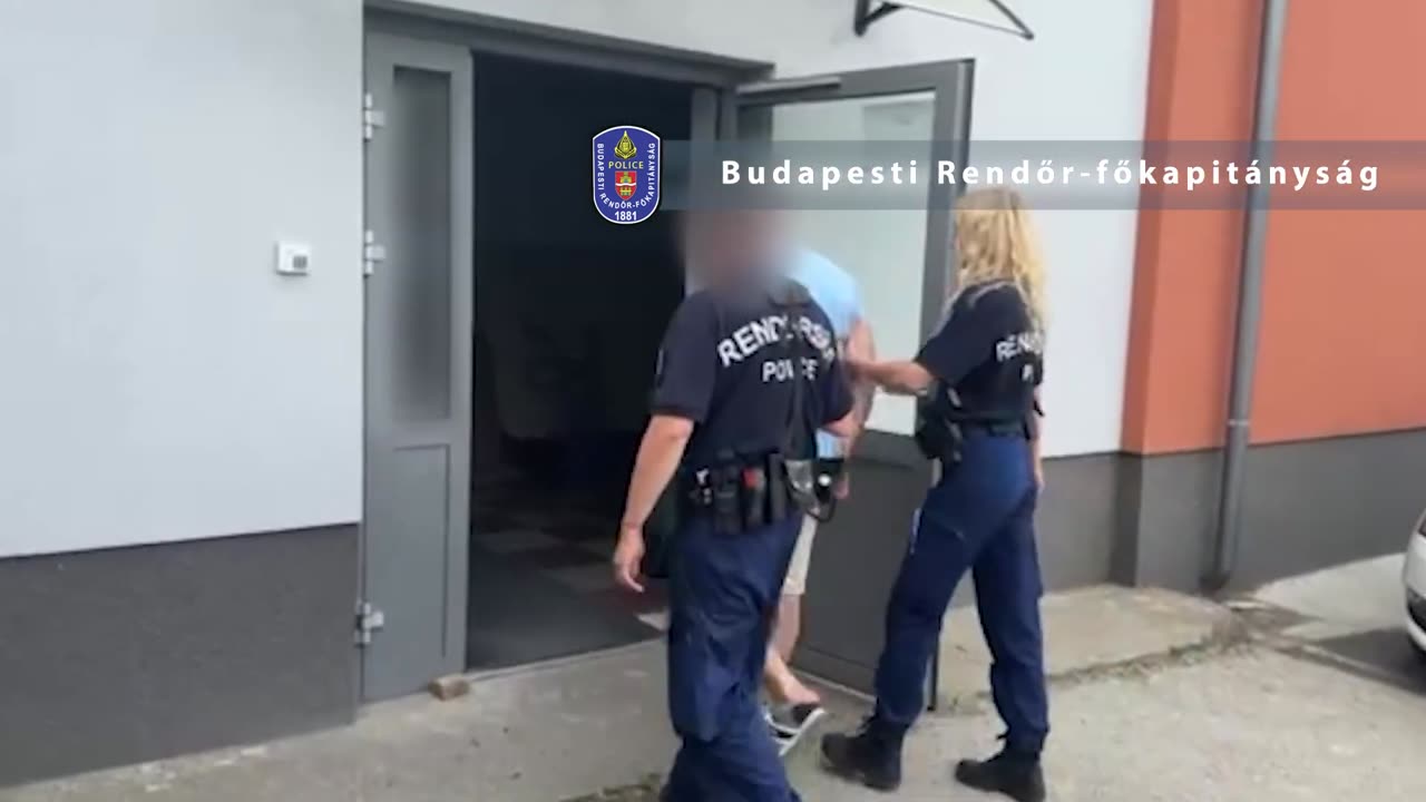 Videón ahogy elfogják a taxist késsel fenyegető cigányt