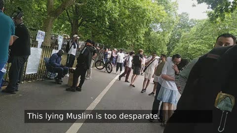 Christians Get Attacked By Muslims Fighting In The Way Of Allah At Speakers Corner.