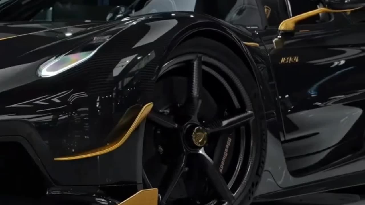 The Ultimate Supercar Battles | Max Power! 🏎️⚡