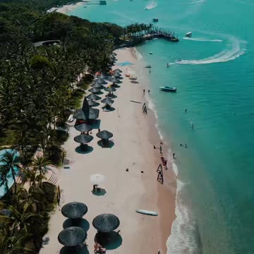 Summer is here, let's go to the beach