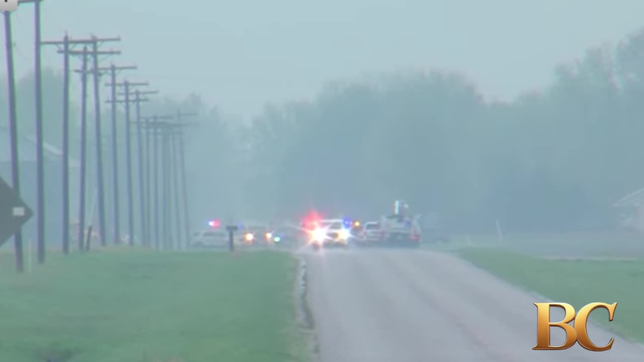 4 killed in Illinois plane crash, officials confirm