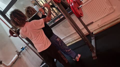 Barefoot at the gym🐾💪🏼