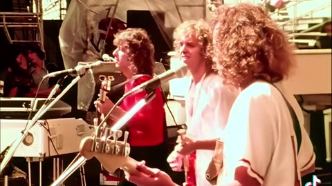 SHOW ME THE WAY ~ PETER FRAMPTON HQ LIVE