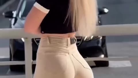 HOT GIRLS DANCE