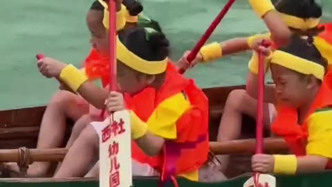 The most adorable race 🤩